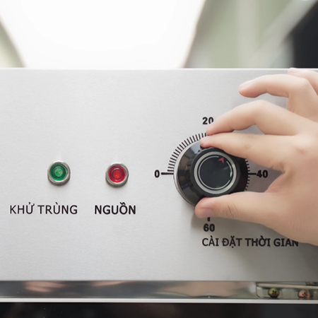 Tủ sấy chén bát tiệt trùng Fujihome 500 lít DD500